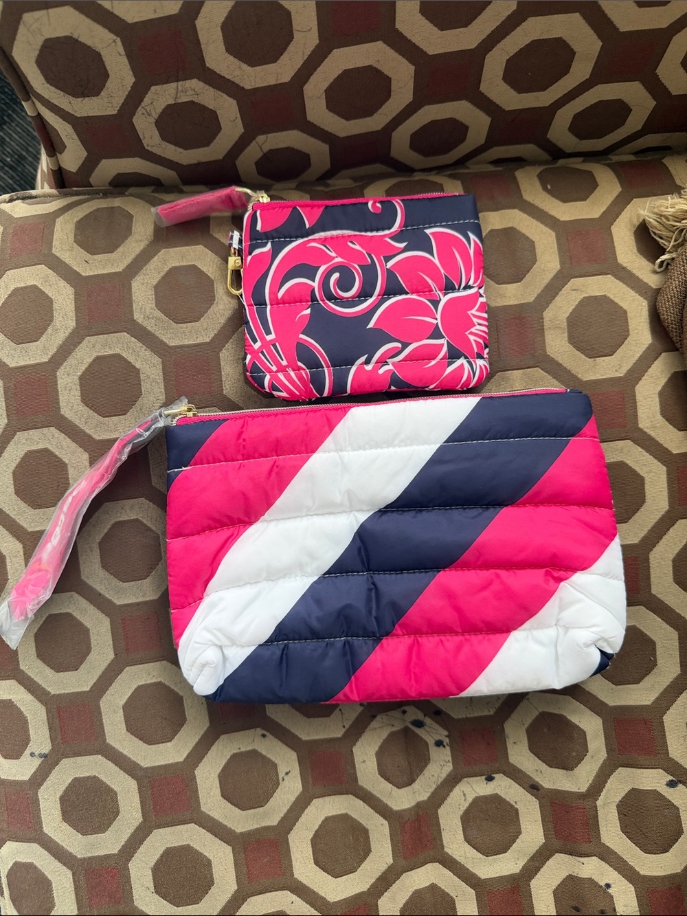 Estee Lauder Pink Navy White Quilted Cosmetic Wristlet Set